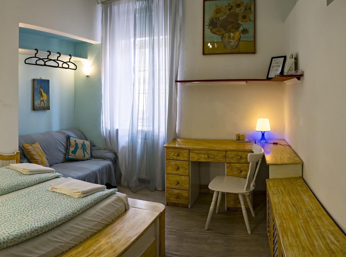 Santico Art Hotel And Hostel Budapest Room photo