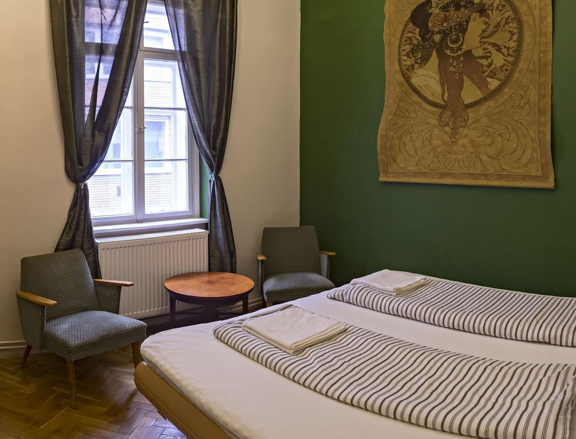 Santico Art Hotel And Hostel Budapest Exterior photo